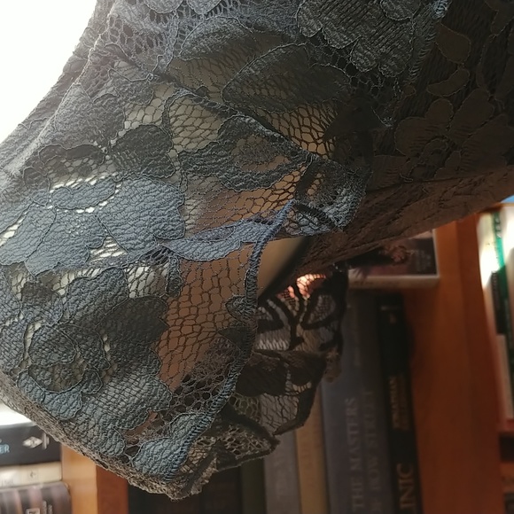 EXPRESS Multi-Way Bodysuit - Picture 2 of 14